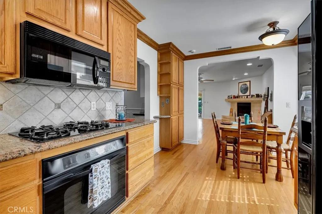 4520 Pepperwood Avenue, Long Beach, California 90808 home-pic-38